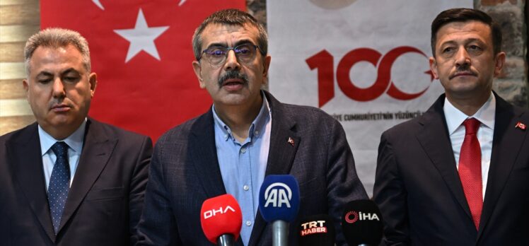 Milli Eğitim Bakanı Yusuf Tekin, İzmir'de açıklamalarda bulundu: