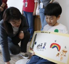 Pekin Yunus Emre Türk Kültür Merkezi, Çinli çocuklar için yaratıcı resim atölyesi düzenledi