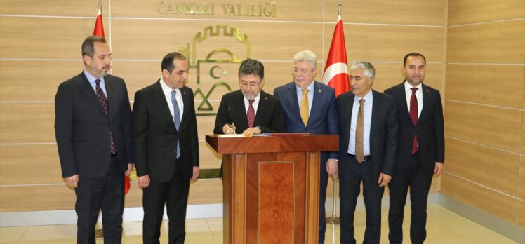 Tarım ve Orman Bakanı Yumaklı, AK Parti Çankırı İl Başkanlığında konuştu: