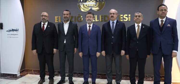Tarım ve Orman Bakanı Yumaklı, Elazığ'da temaslarda bulundu
