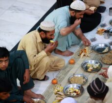 Türkiye Diyanet Vakfı, Pakistan'da iftar programı düzenledi