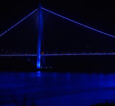Yavuz Sultan Selim Köprüsü kolon kanseri farkındalığı için mavi renge büründü