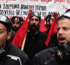 Yunanistan'da özel üniversitelerin açılması planına karşı düzenlenen eylemde 8 kişi yaralandı