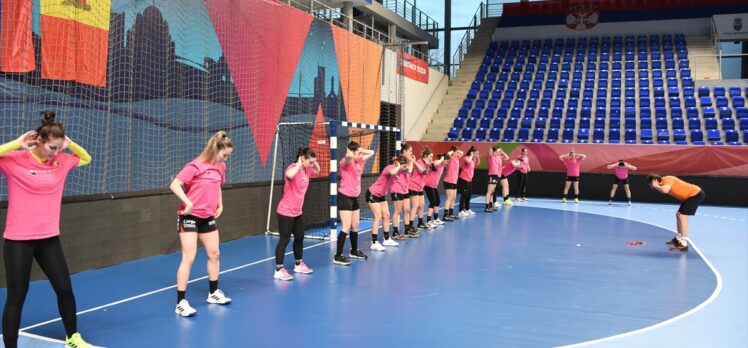 A Milli Kadın Hentbol Takımı'nda Sırbistan maçı hazırlıkları