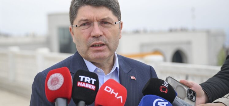 Adalet Bakanı Tunç, bayram namazı sonrası konuştu: