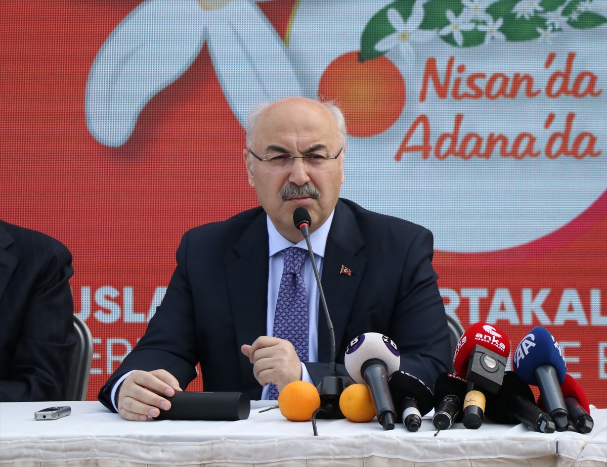 Adana'da süren Portakal Çiçeği Karnavalı kapsamında basın toplantısı yapıldı