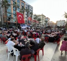 Antalya'da Kadir Gecesi iftar yemeği geleneği çeyrek asırdır devam ediyor