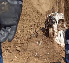 GÜNCELLEME – Bakan Bayraktar, İliç'te maden ocağında toprak altında kalan bir işçinin daha naaşına ulaşıldığını bildirdi