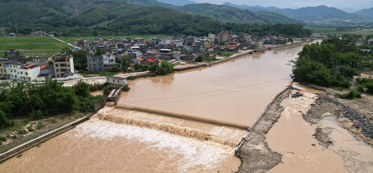 Çin'de İnci Nehri Deltası sellerin etkisi altında