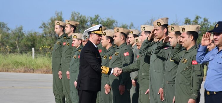 Deniz Kuvvetleri Komutanı Oramiral Tatlıoğlu Muğla'da Mehmetçikle bayramlaştı