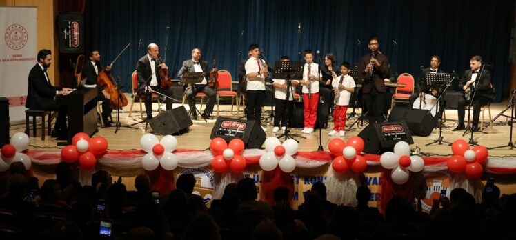 Edirne'de akademili müzisyenler, ilk konserlerinden tam not aldı