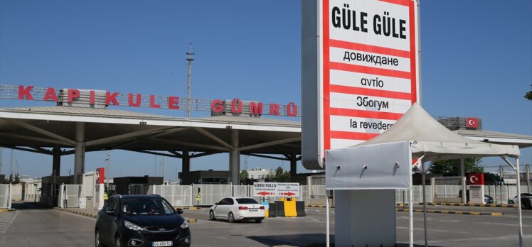 Edirne'deki sınır kapılarında bayram nedeniyle akıcı yoğunluk oluştu