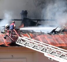 Erzurum'da fabrika işçilerine tahsis edilen yapıda çıkan yangın söndürüldü