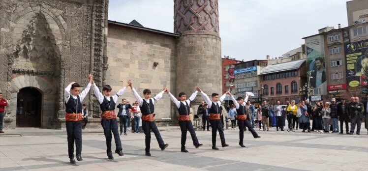 Erzurum'un asırlık yöresel lezzetleri tanıtıldı