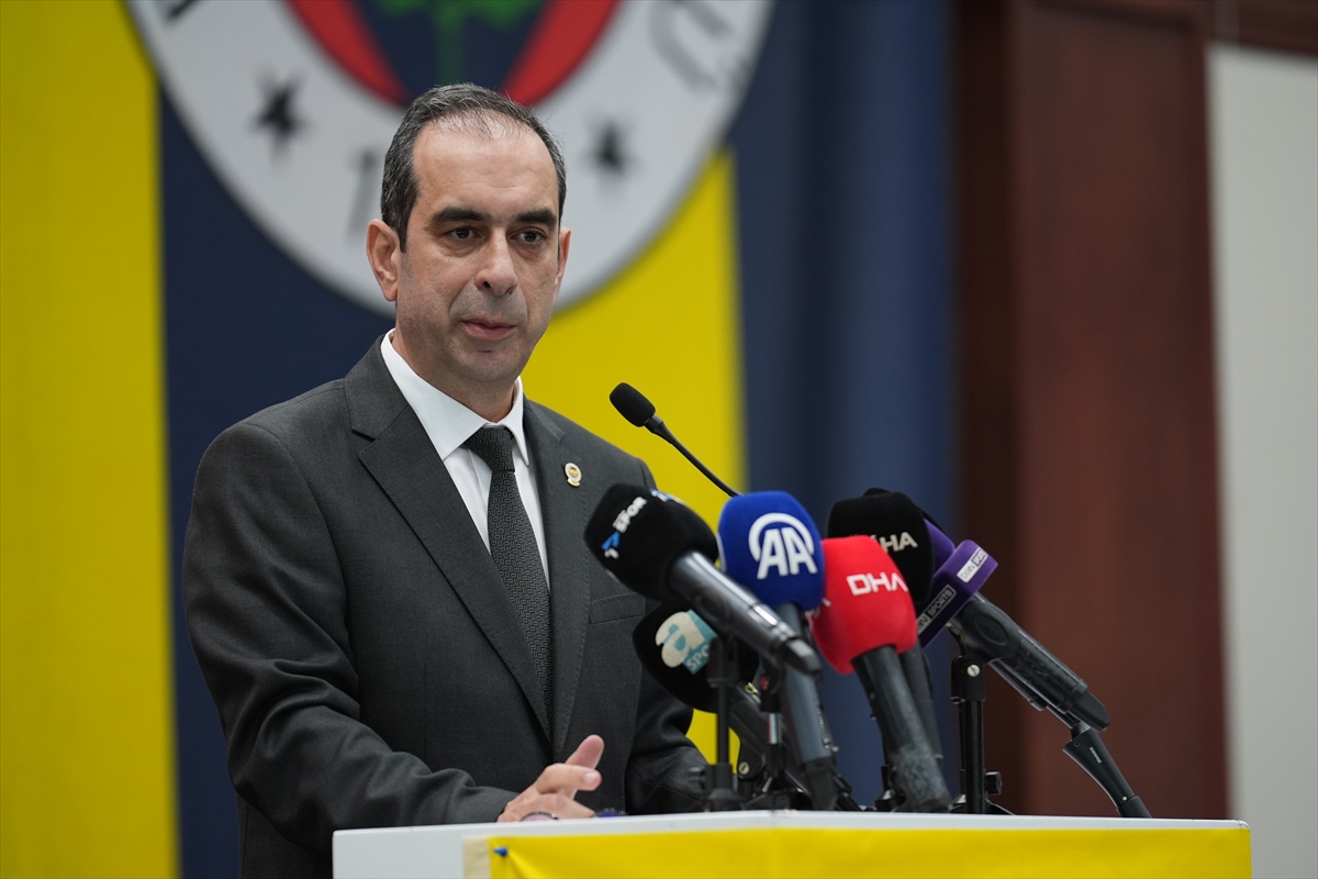 Fenerbahçe Yüksek Divan Kurulu Başkan adayı Mosturoğlu, basın mensupları ve üyelerle buluştu: