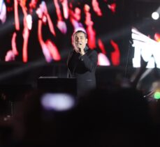 Ferhat Göçer, Uluslararası Portakal Çiçeği Karnavalı'nda konser verdi