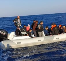 Fethiye açıklarında 19 düzensiz göçmen kurtarıldı, 30 göçmen yakalandı