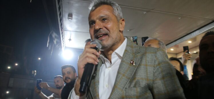 Hatay Büyükşehir Belediye Başkanlığını kazanan Mehmet Öntürk, vatandaşlara seslendi: