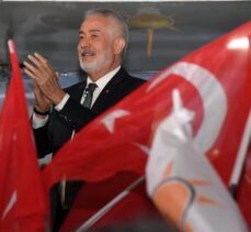 Isparta Belediye Başkanlığını yeniden kazanan AK Parti'li Başdeğirmen, vatandaşlara hitap etti