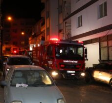 İzmir'de apartman dairesinde çıkan yangında bir kişi öldü, 3 kişi dumandan etkilendi