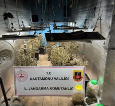 Kastamonu'da çiftlik evlerinde iklimlendirme sistemiyle uyuşturucu üreten 4 zanlı yakalandı