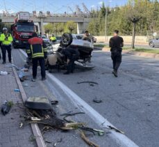 Kayseri'de devrilen otomobilde 2'si ağır 4 kişi yaralandı
