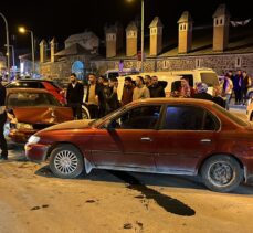 Konya'da 2 otomobilin çarpıştığı kazada 6 kişi yaralandı