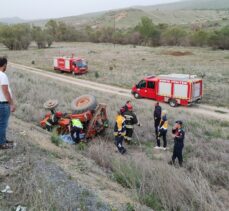 Konya'da devrilen traktörün sürücüsü hayatını kaybetti