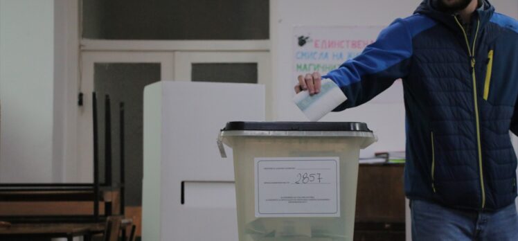 Kuzey Makedonya'da, cumhurbaşkanı seçimi için oy kullanma işlemi başladı