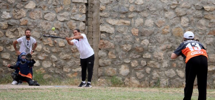 Okul Sporları Softbol Türkiye Şampiyonası, Fethiye'de başladı