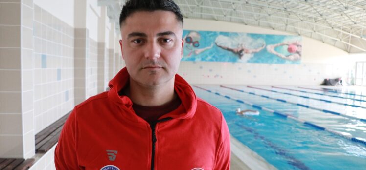 Şampiyon yüzücü Dila Gençay, yeni dereceler için kulaç atıyor