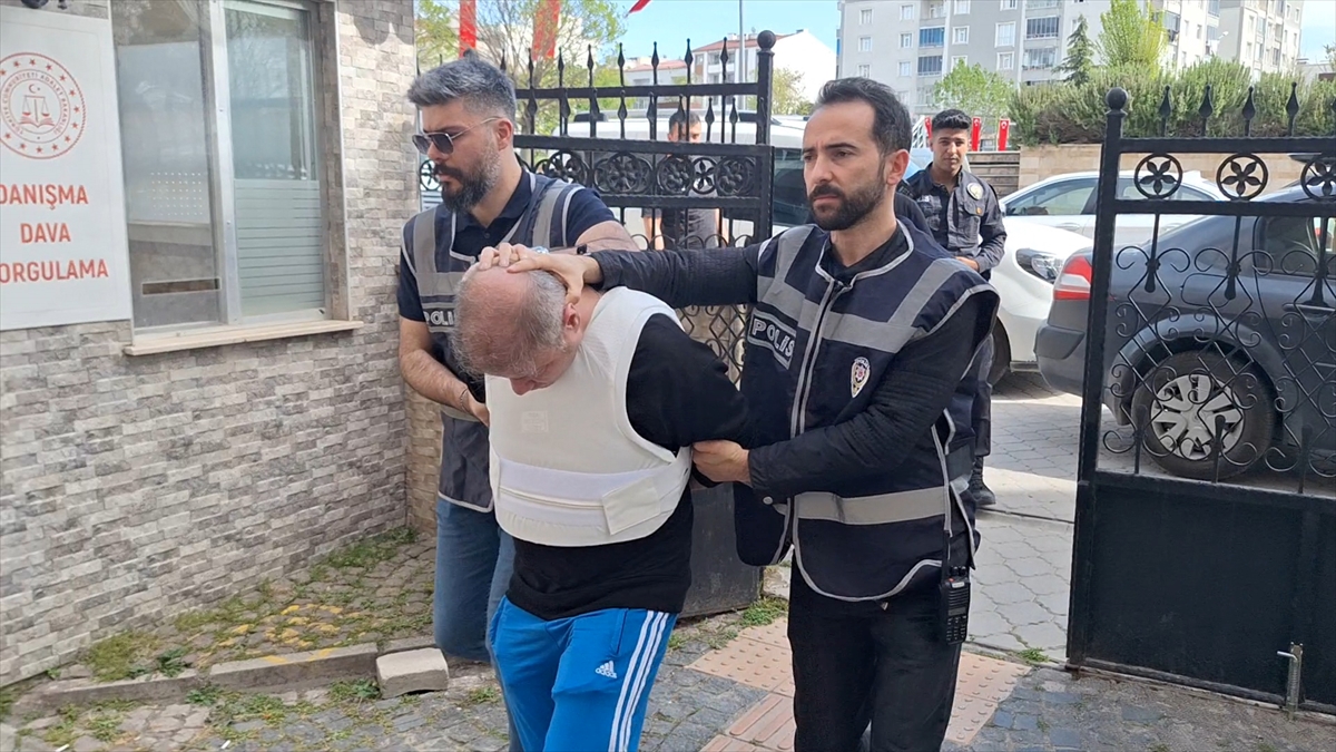 GÜNCELLEME – Samsun'da tartıştığı arkadaşını bıçakla öldüren zanlı tutuklandı