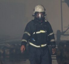 GÜNCELLEME – 2 Şanlıurfa'da tekstil fabrikasında çıkan yangın kontrol altına alındı