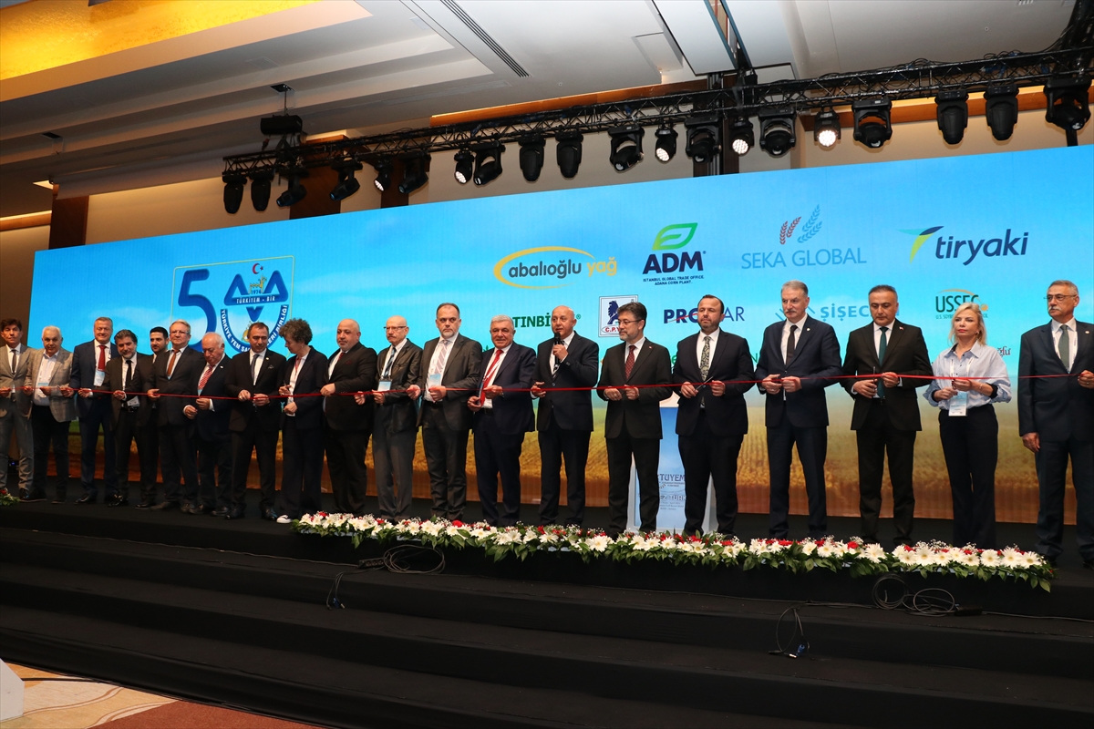 Tarım ve Orman Bakanı Yumaklı, Antalya'da Yem Sanayicilerinin kongresinde konuştu: