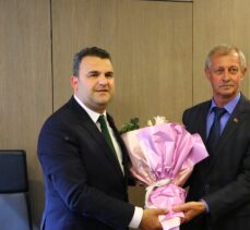 Tekirdağ Büyükşehir ve Süleymanpaşa belediye başkanları mazbatasını aldı