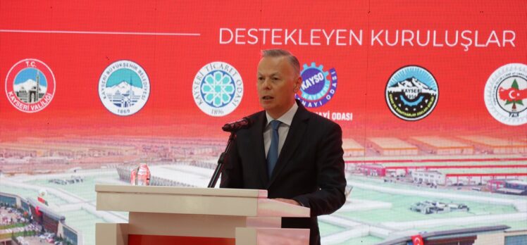 Ticaret Bakan Yardımcısı Ağar, Kayseri'de mobilya fuarında konuştu: