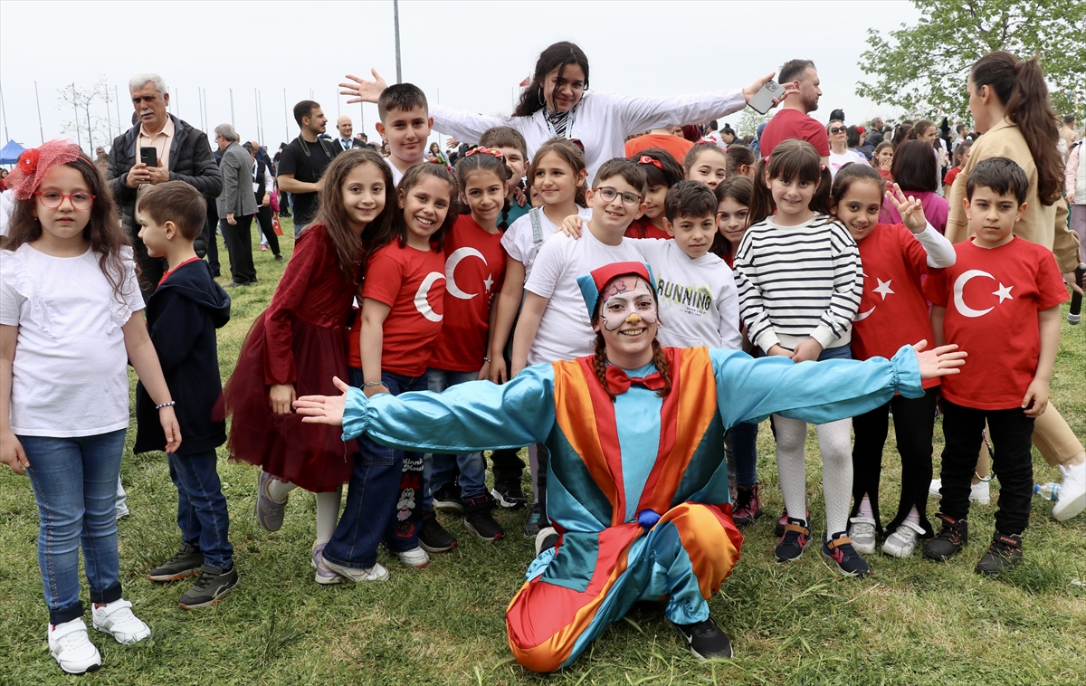 Trabzon'da 2 bin çocuk oyun şenliğinde bir araya geldi