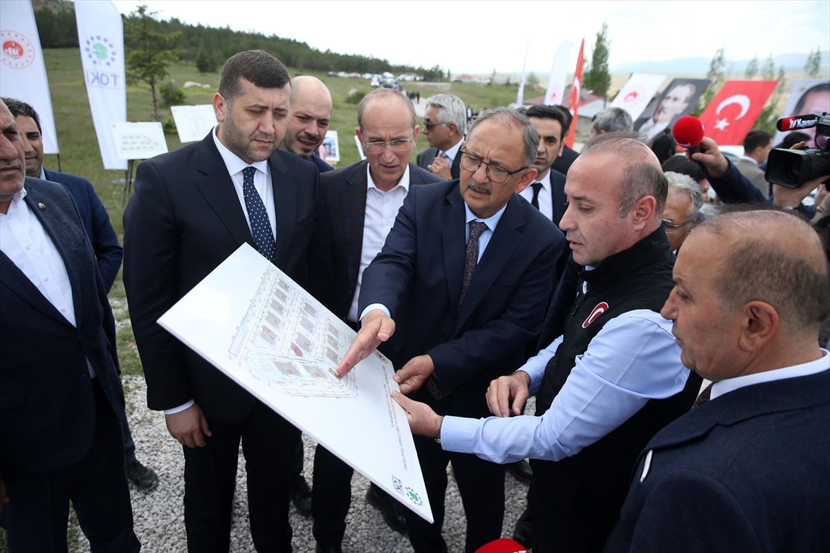 Bakan Özhaseki'den belediye başkanlarına “dirençli ev” çağrısı: