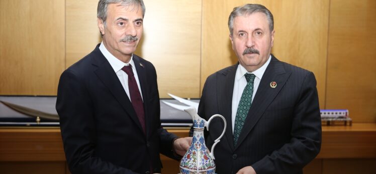 BBP Genel Başkanı Destici, Sakarya'da Erenler Belediyesini ziyaret etti: