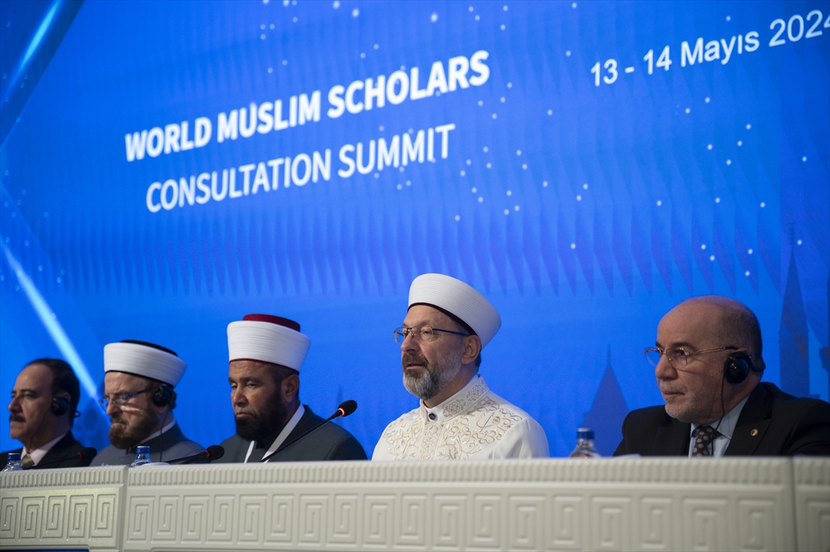 Diyanet İşleri Başkanı Erbaş, “Dünya İslam Bilginleri İstişare Zirvesi”nin kapanışında konuştu: