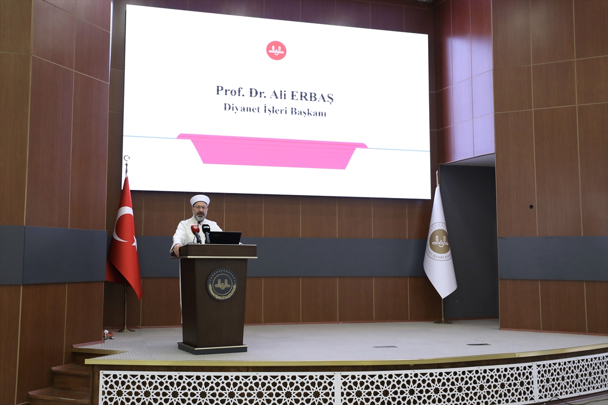 Diyanet İşleri Başkanı Erbaş, “Aşere-Takrib Çalıştayı”nın açılış programında konuştu: