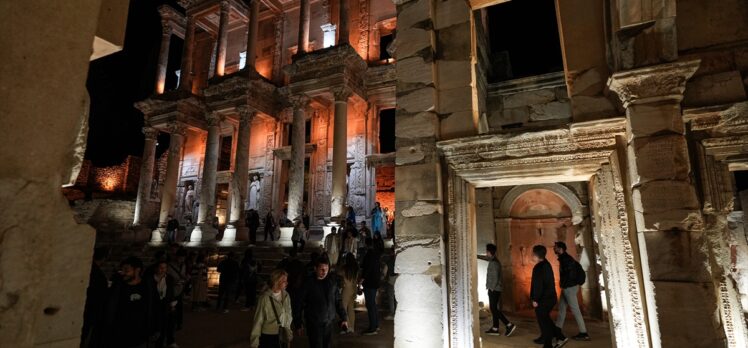 Efes Antik Kenti'nde “gece müzeciliği” tanıtım toplantısı yapıldı