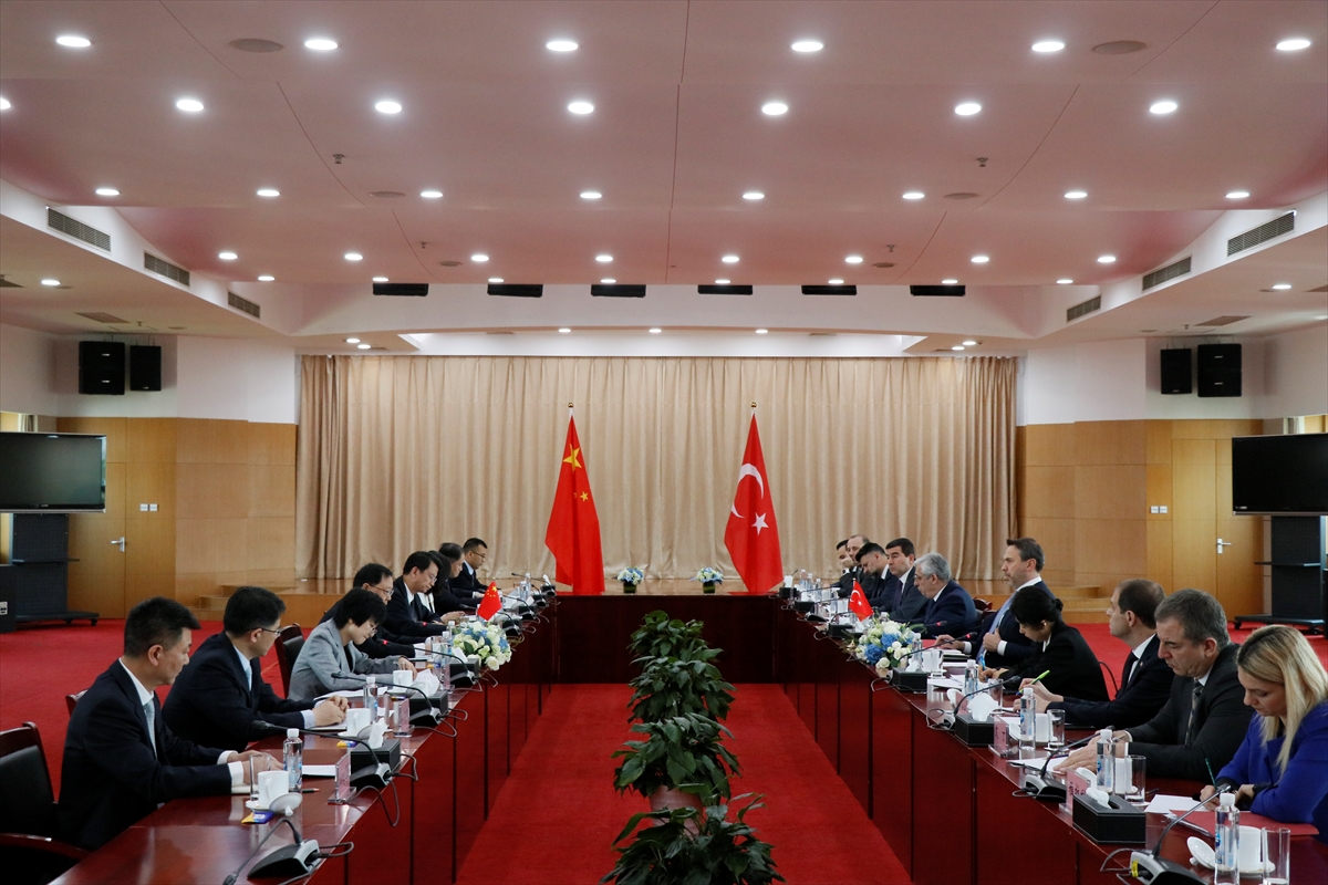 Enerji ve Tabii Kaynaklar Bakanı Bayraktar, Çin'de temaslarda bulundu
