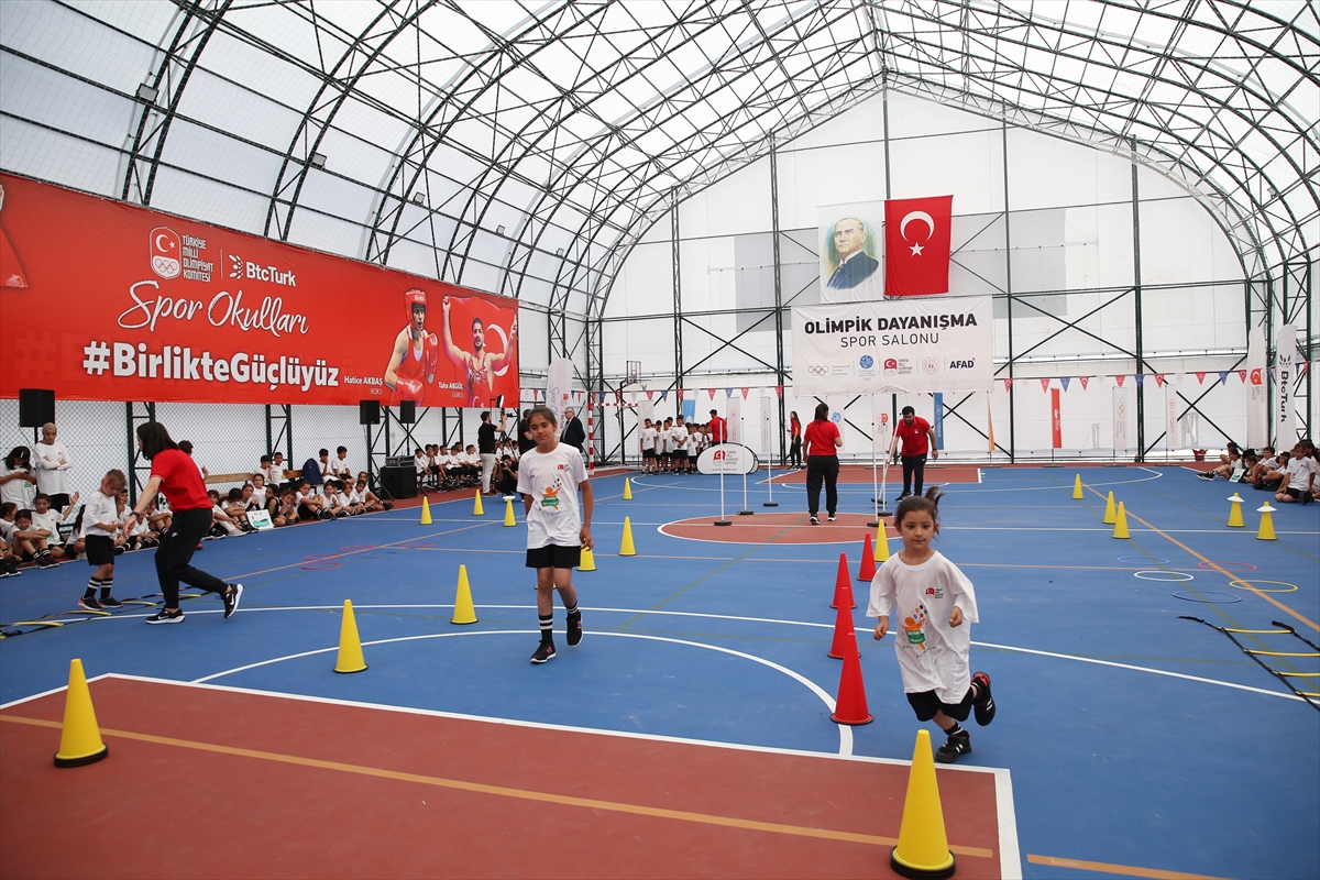 Hatay'da TMOK ve BtcTurk desteğiyle açılan spor salonları ve okulları, çocukları ağırlayacak