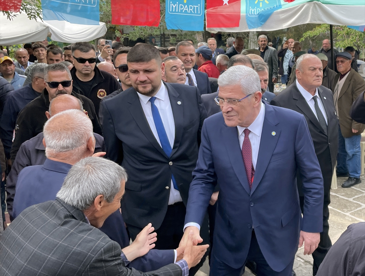 İYİ Parti Genel Başkanı Dervişoğlu, Aksaray'da partililerle bir araya geldi