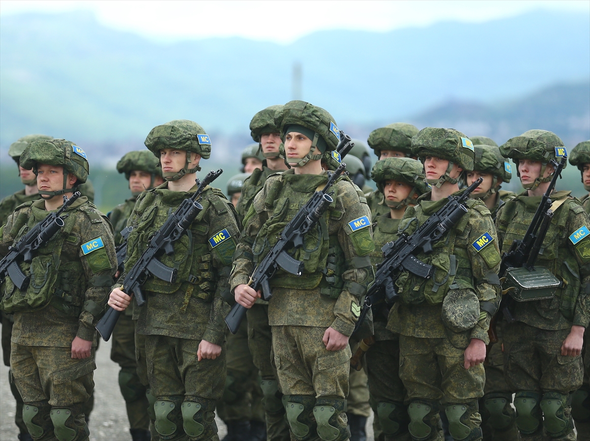 Karabağ'da konuşlanan Rus Barış Gücü görevini tamamladı