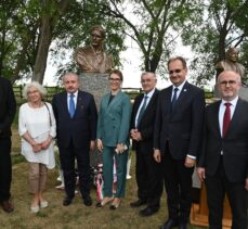 Macaristan’da Yunus Emre büstü açıldı
