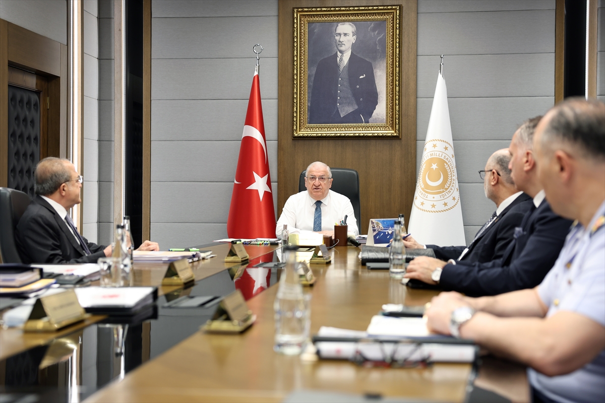 Milli Savunma Bakanı Güler, kuvvet ve birlik komutanlarına video konferansla seslendi:
