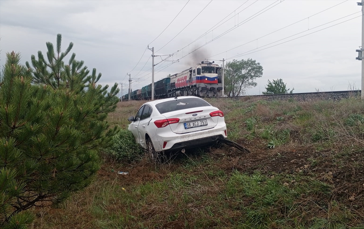 Sivas'ta 2 trafik kazasında 9 kişi yaralandı