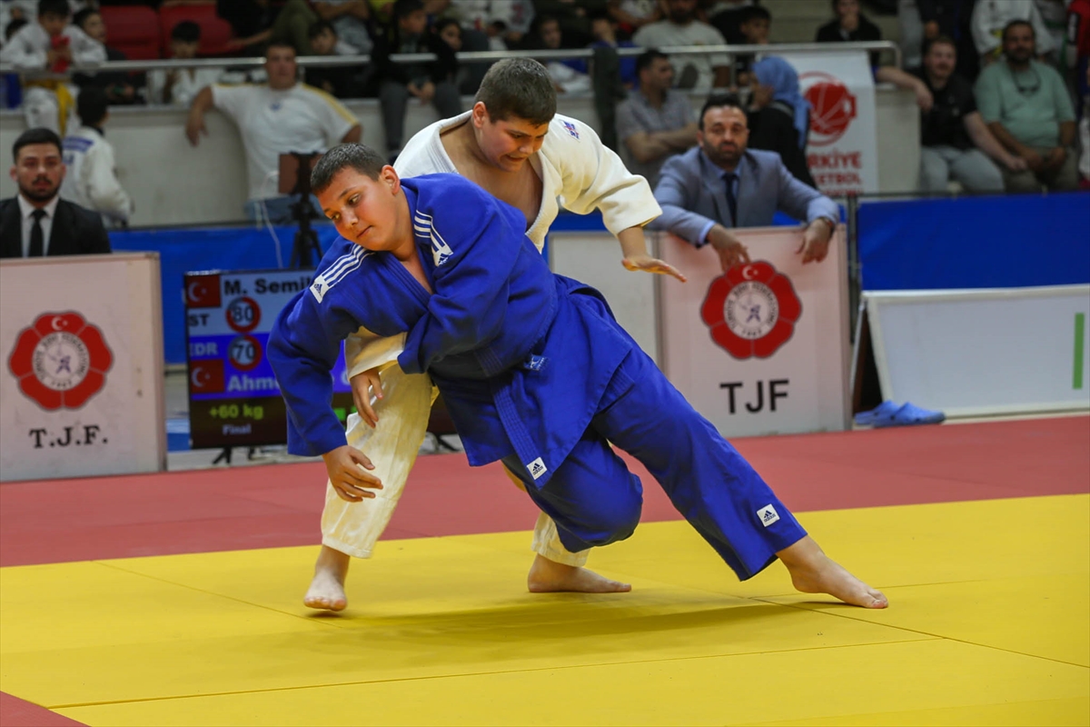 Spor Toto Minikler Türkiye Judo Şampiyonası, Uşak'ta başladı
